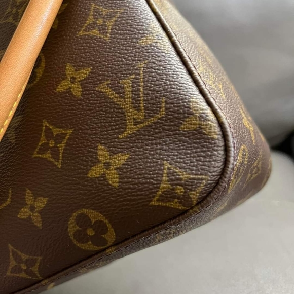 *JUST SOLD* LOUIS VUITTON CANVAS LOOPING GM BEAUTY AUTHENTIC - Picture 5 of 11